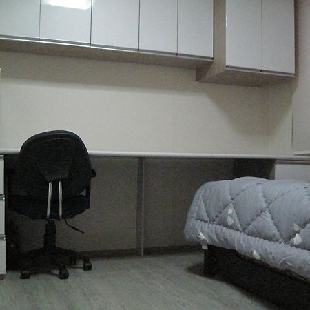 Easy Guesthouse Changwon Exterior foto